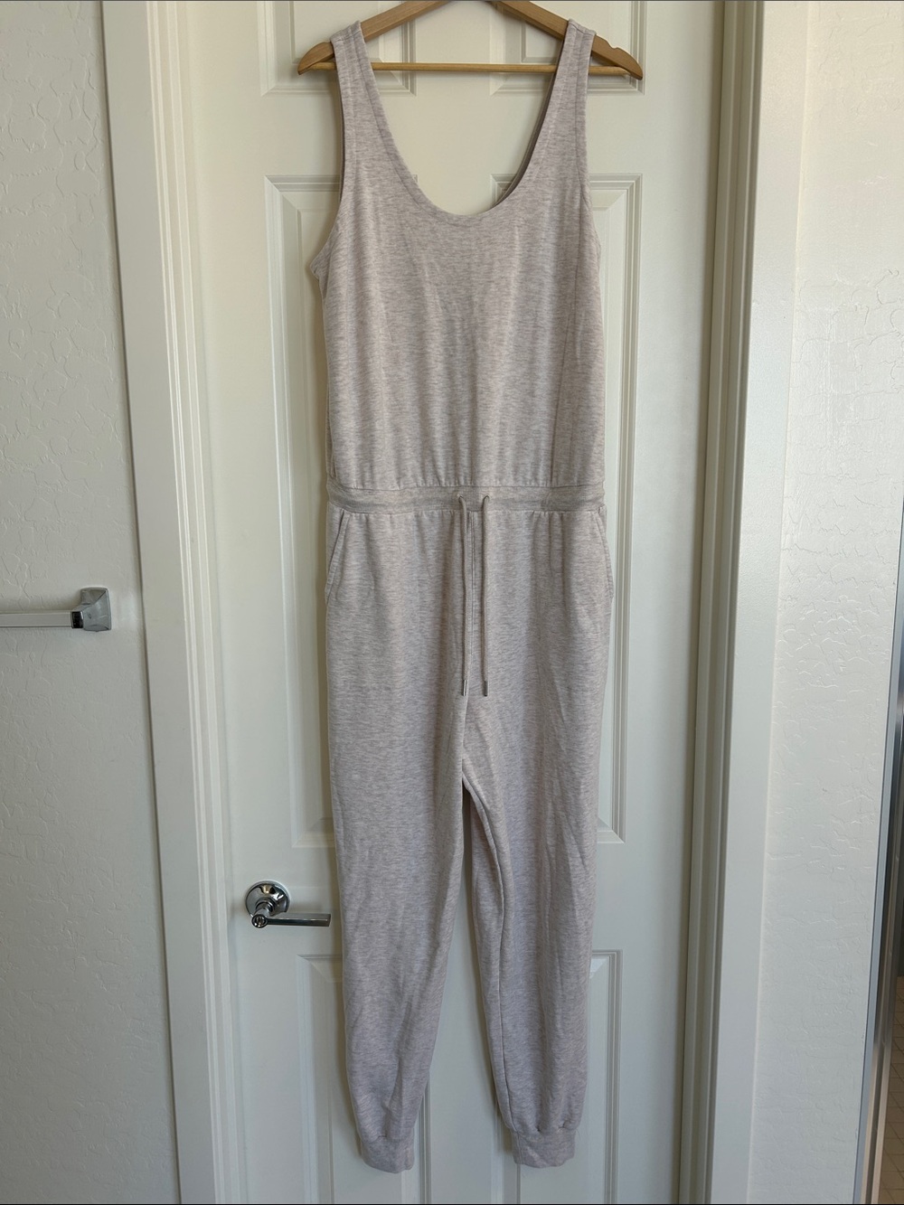 Athleta XL TALL Heathered Oatmeal Sleeveless Drawstring Jogger Jumpsuit